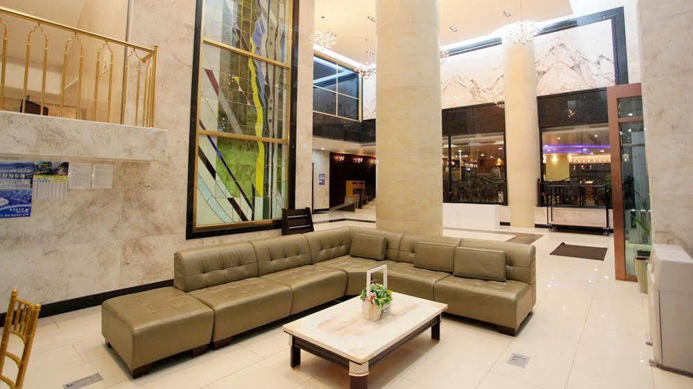 Bay Condo Hotel Tongyeong Exterior foto