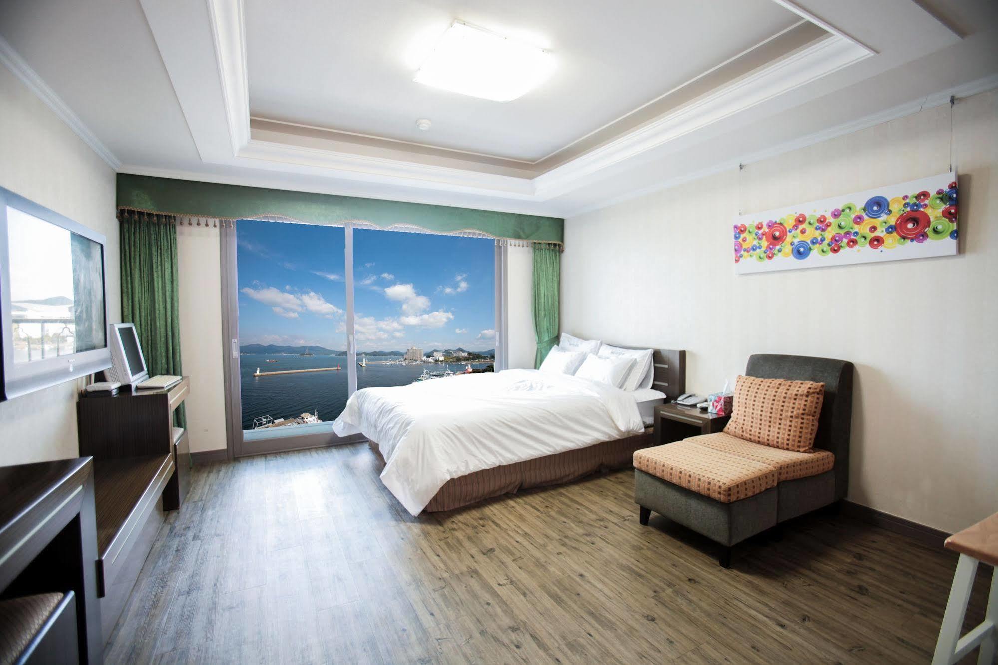 Bay Condo Hotel Tongyeong Exterior foto