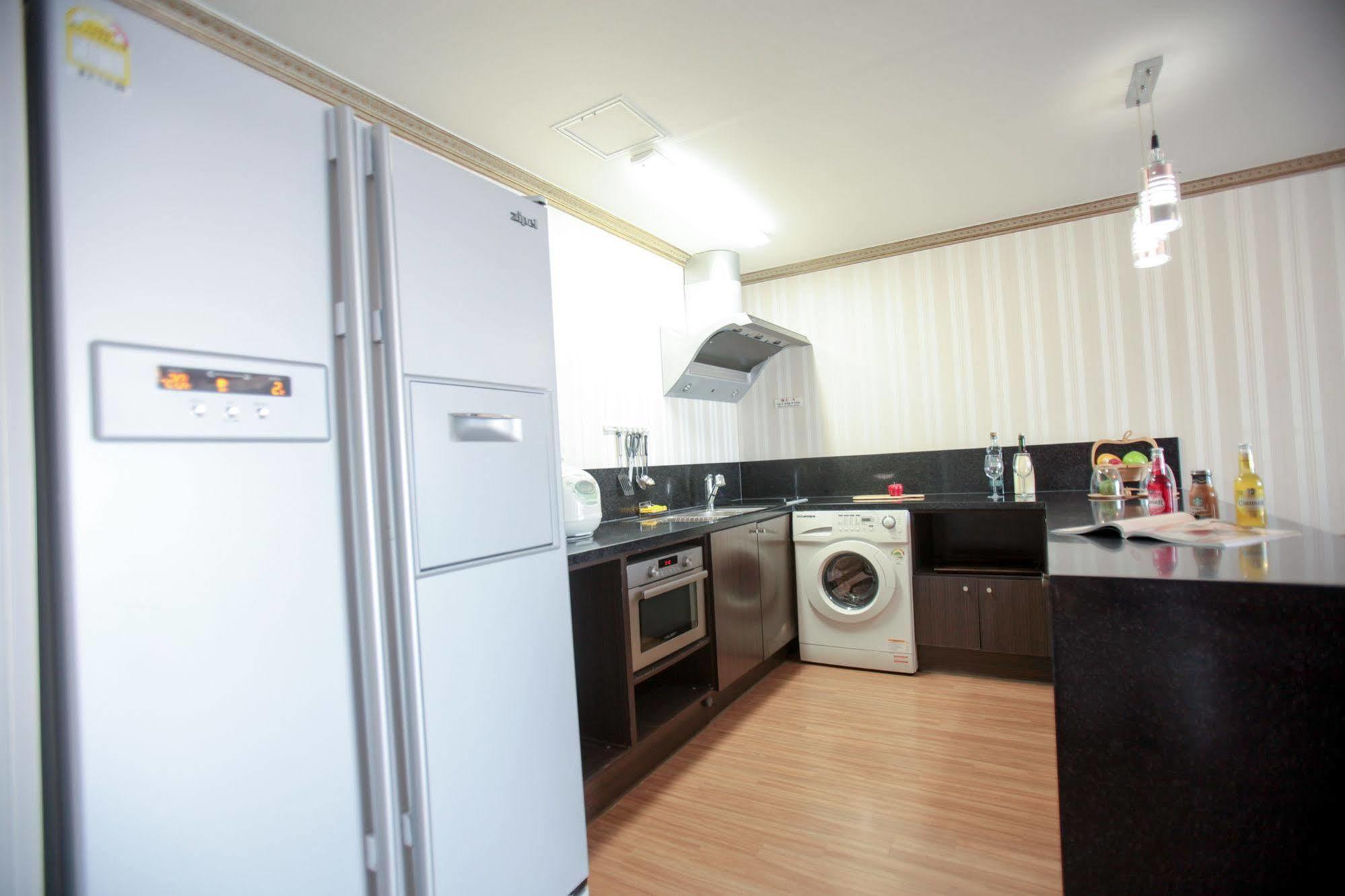 Bay Condo Hotel Tongyeong Exterior foto