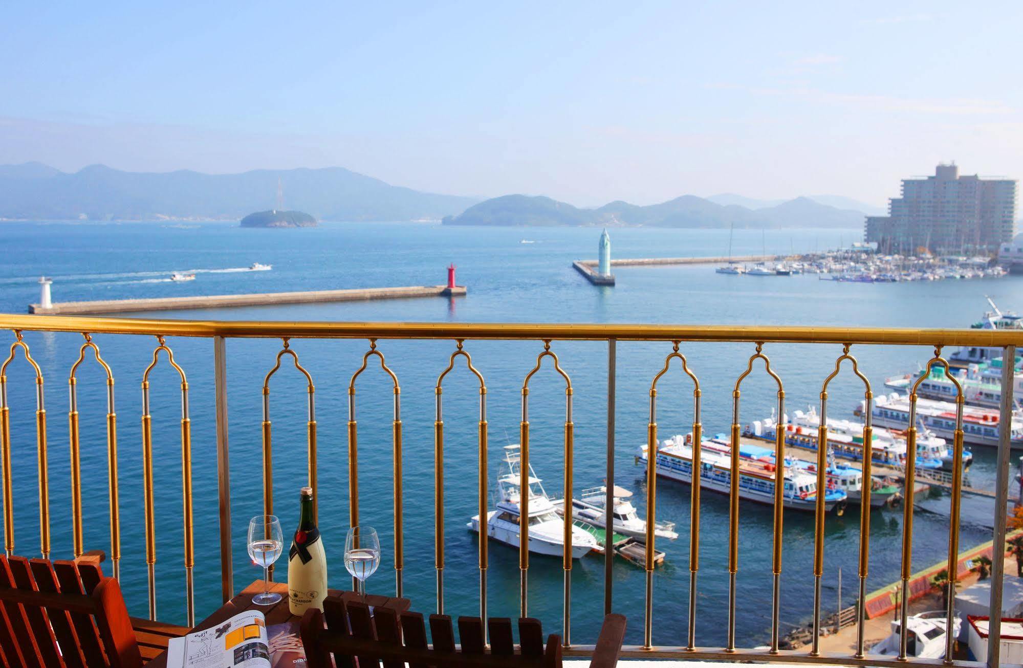 Bay Condo Hotel Tongyeong Exterior foto
